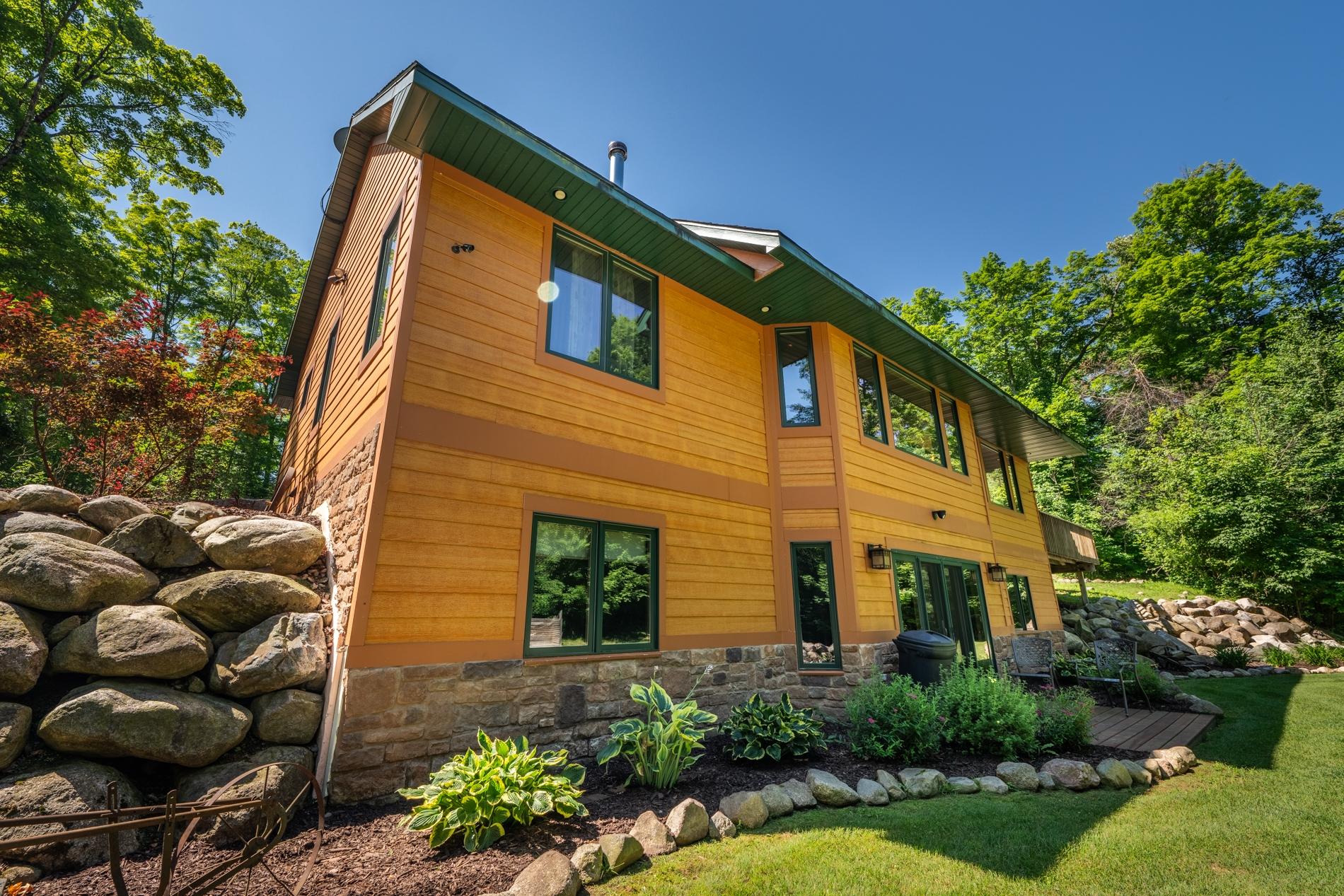 W11328 NORTHWOODS LN