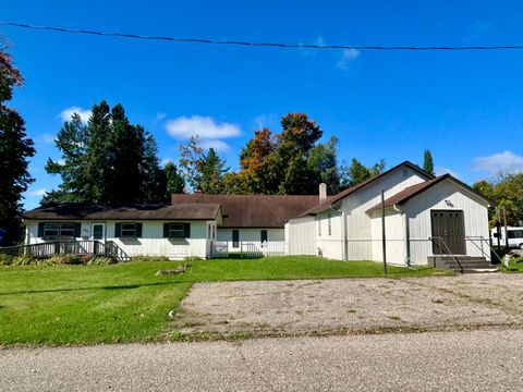 202 HAZELDELL AVE S Crandon WI 54520