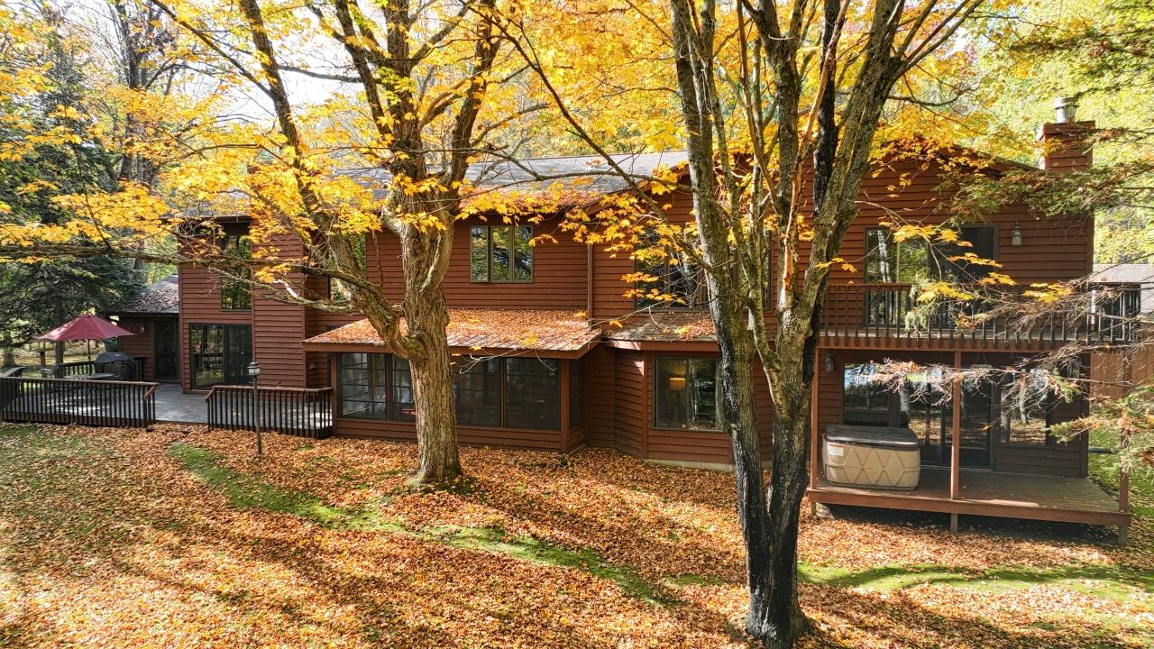 12412 CARLIN LAKE DR