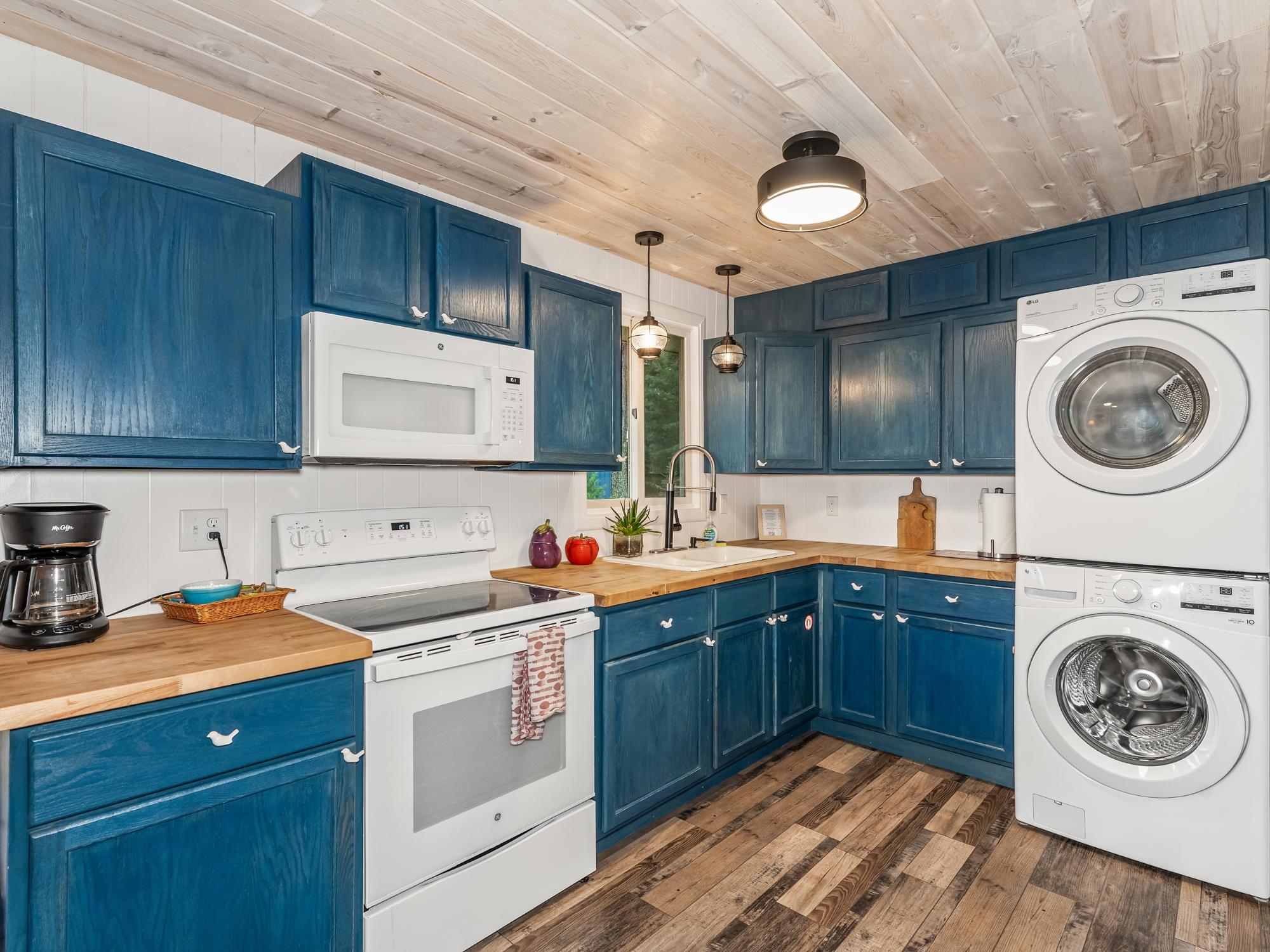 1378 BLUEBIRD LN