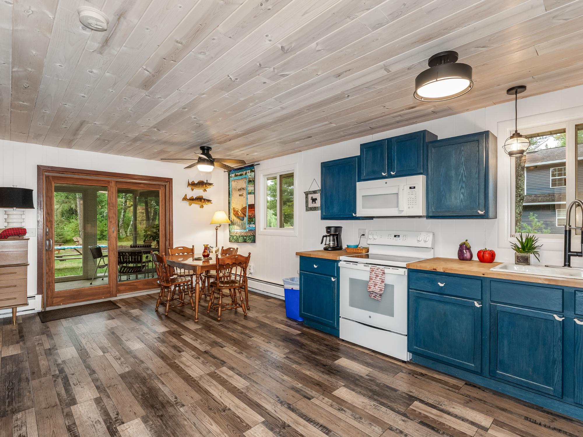 1378 BLUEBIRD LN