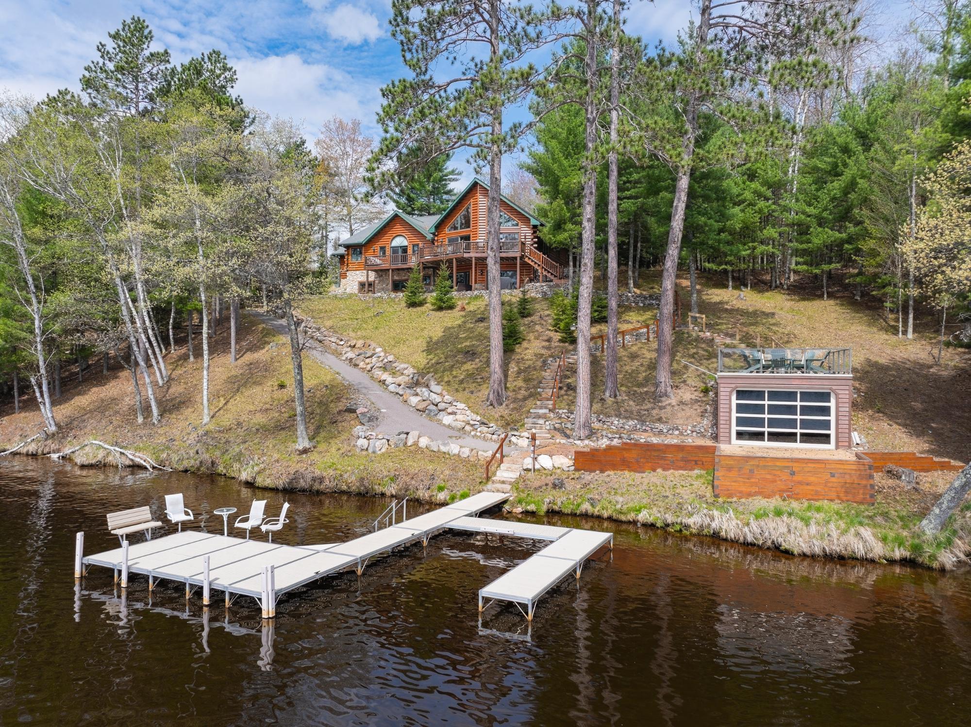 3717 CHAIN O LAKES RD