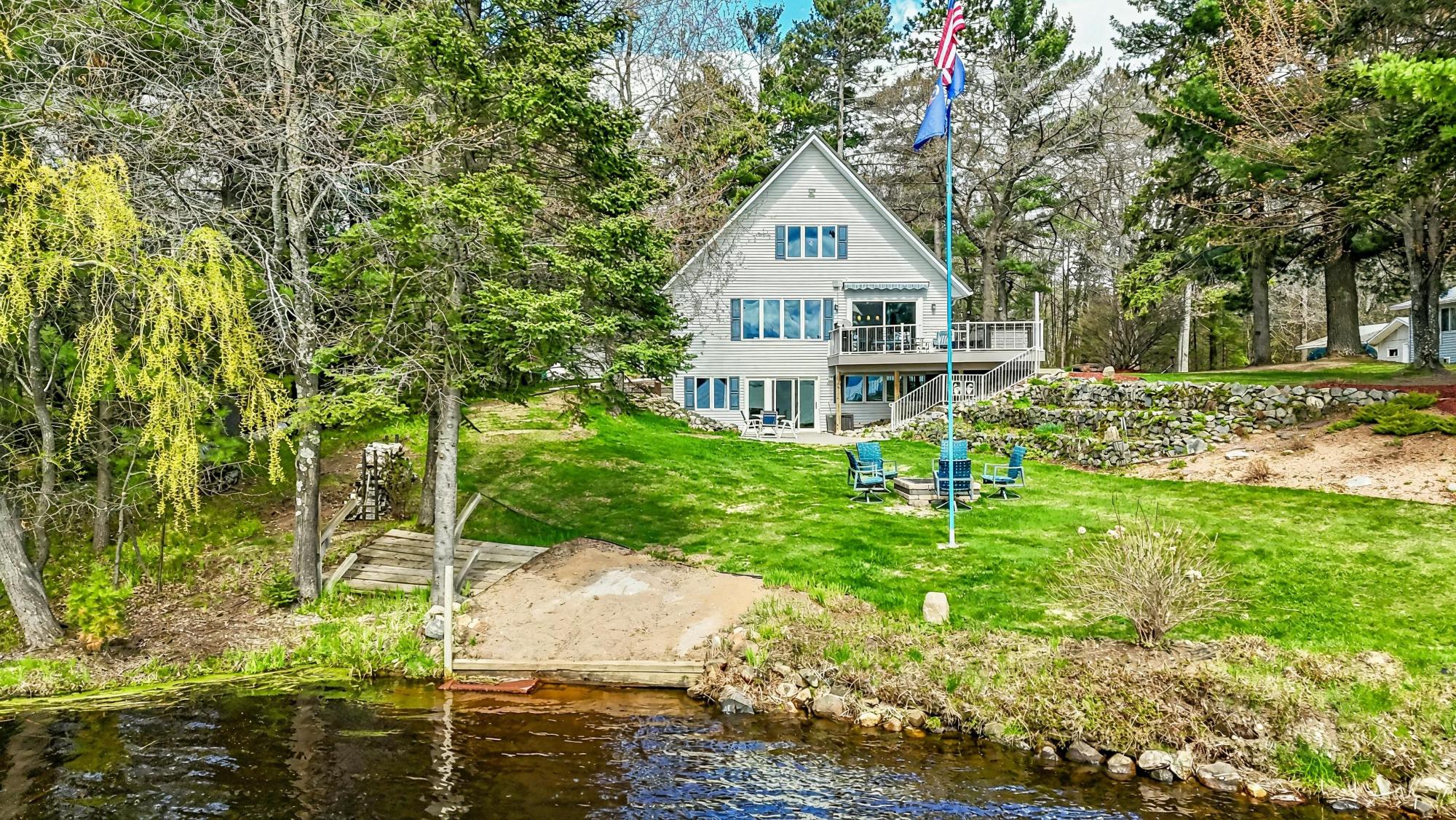 N10169 LAKEVIEW DR