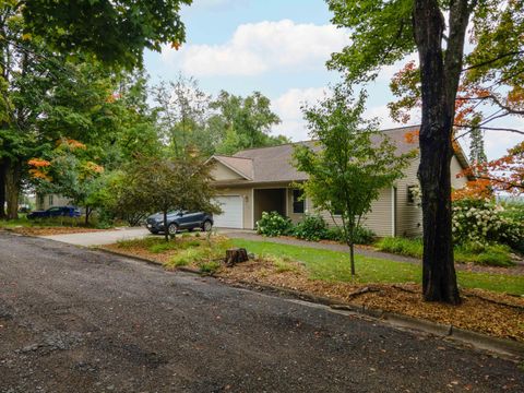 511 3RD ST Alpha MI 49902