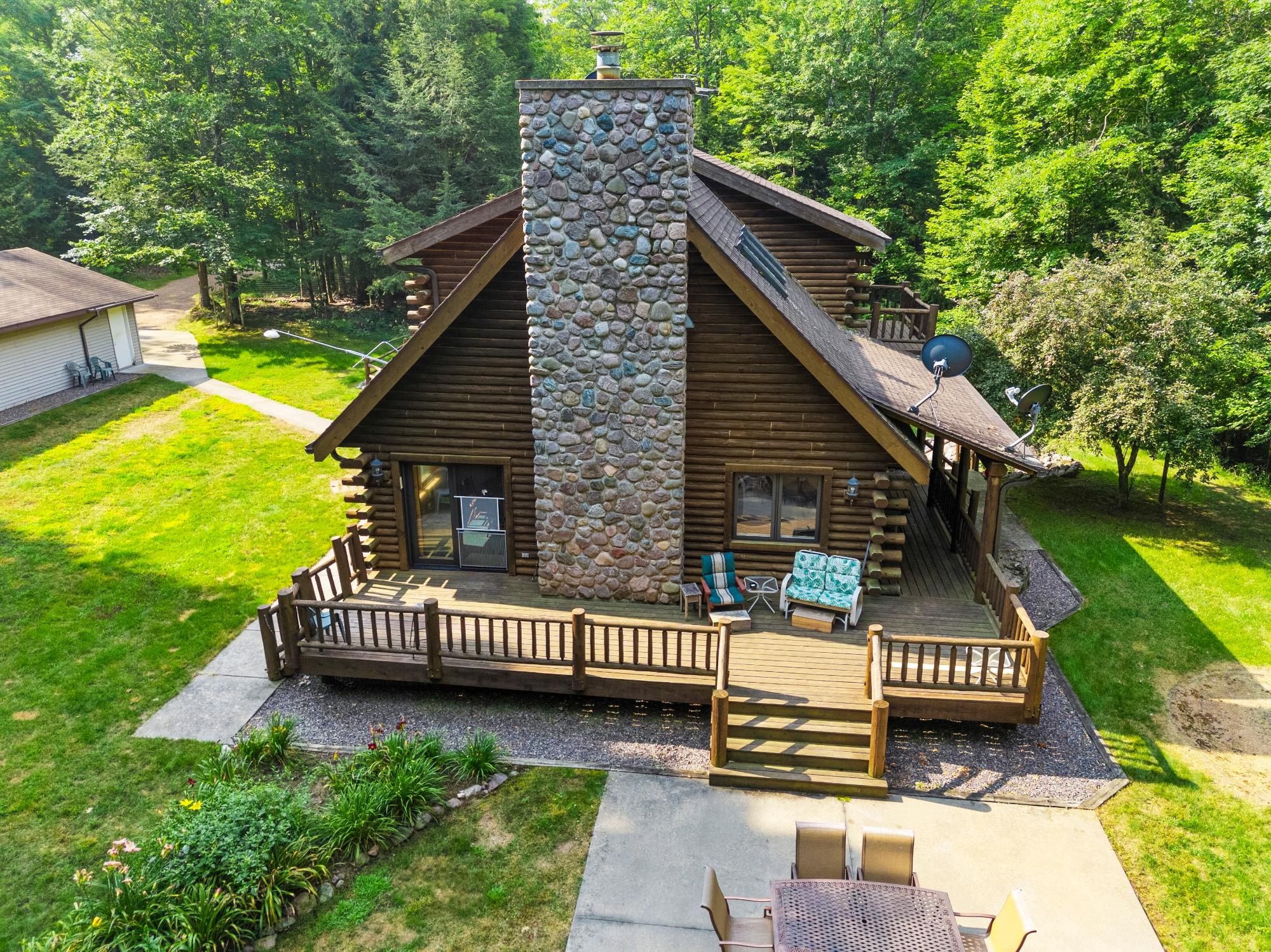 15789 HICKORY LN