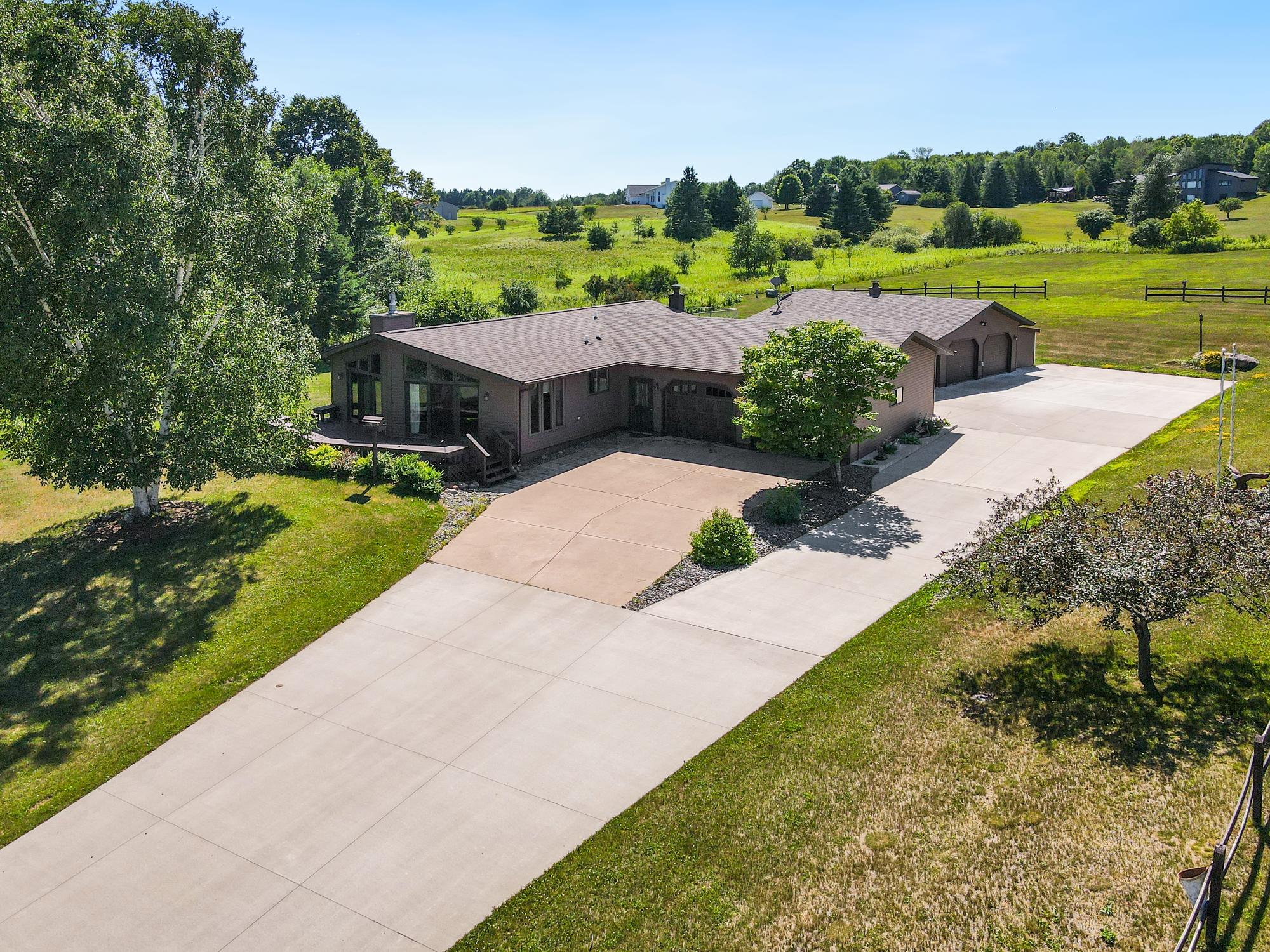 N16203 RIVER RD N