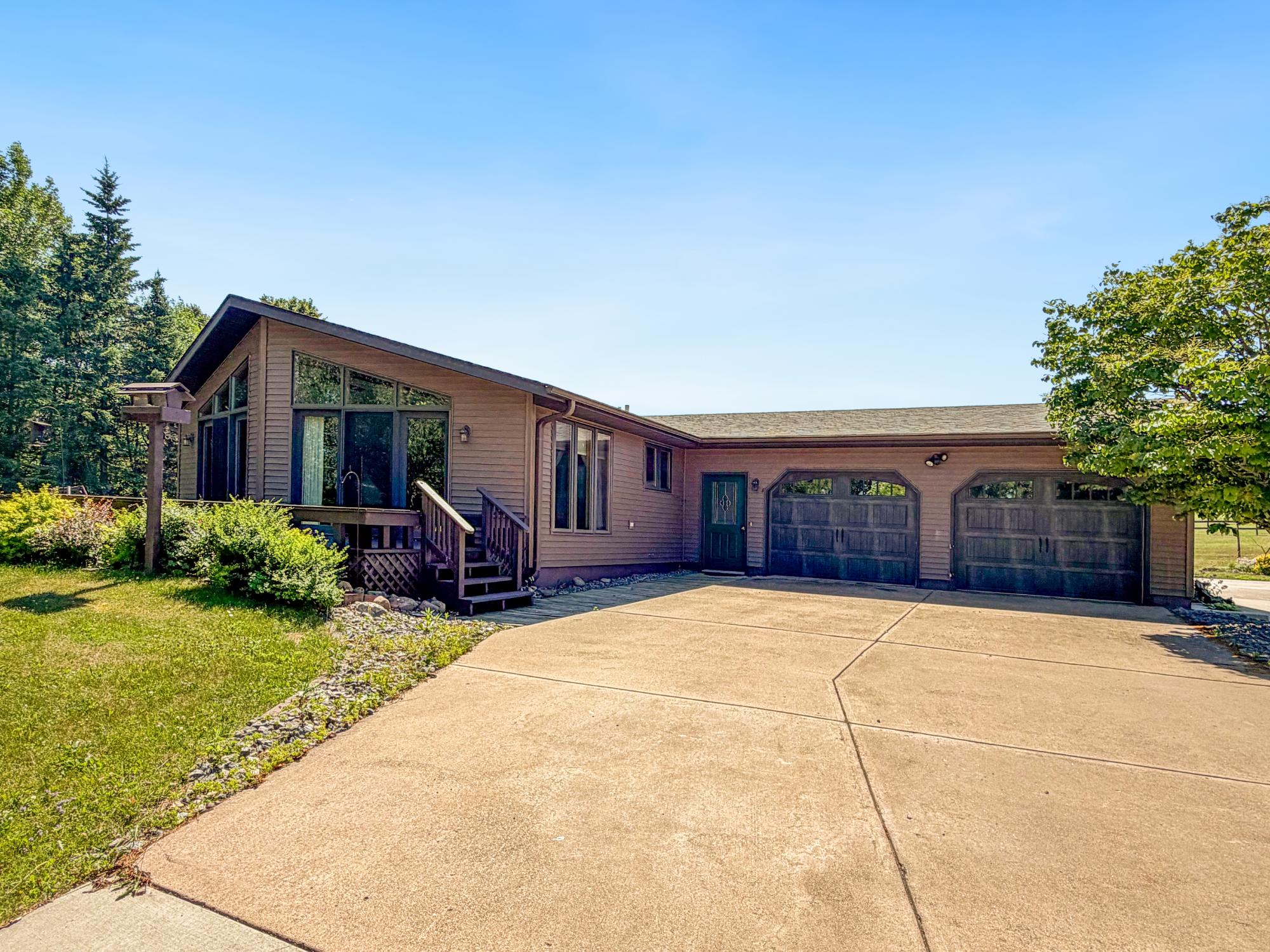 N16203 RIVER RD N