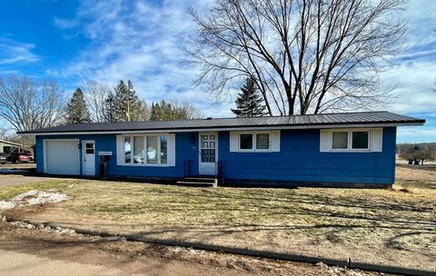 325 MAPLE ST Phillips WI 54555