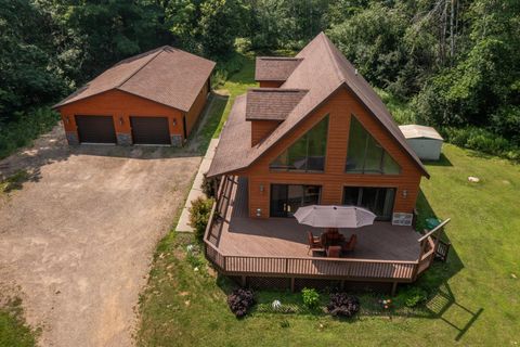 9327 STRONG RD Argonne WI 54511