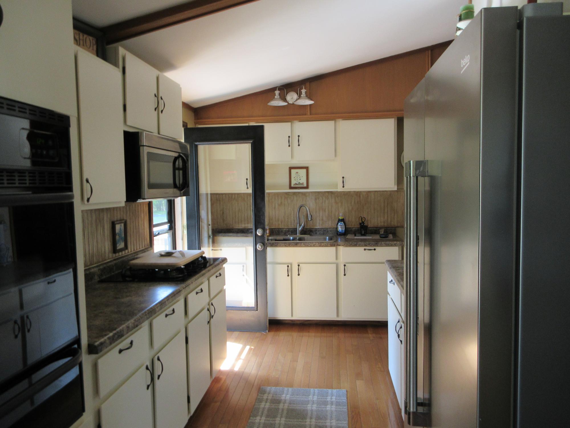 205 CENTRAL AVE S