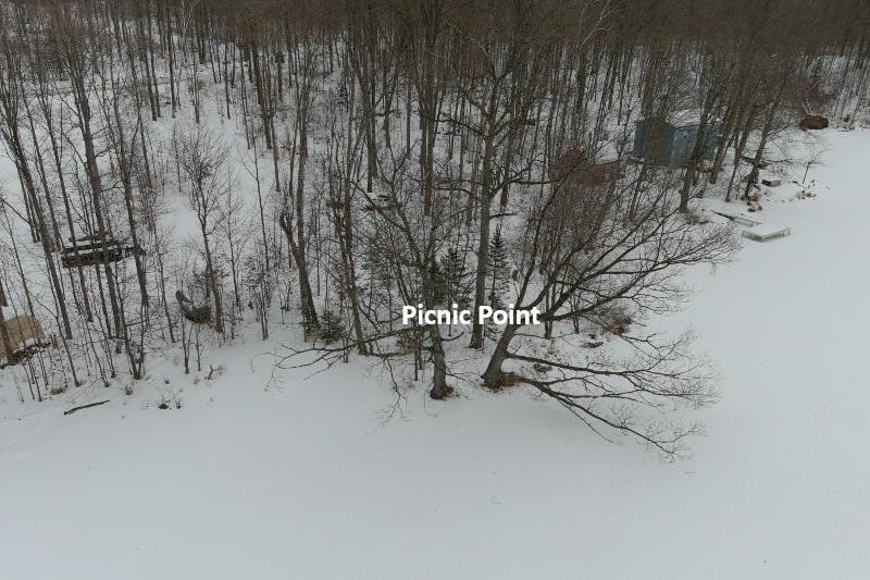 ON LOON LAKE LN E .92 acres