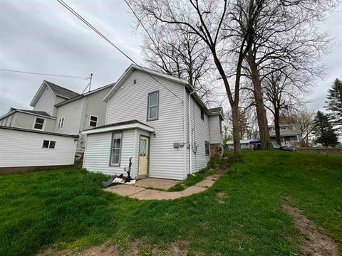 402 GENESEE ST N Merrill WI 54452