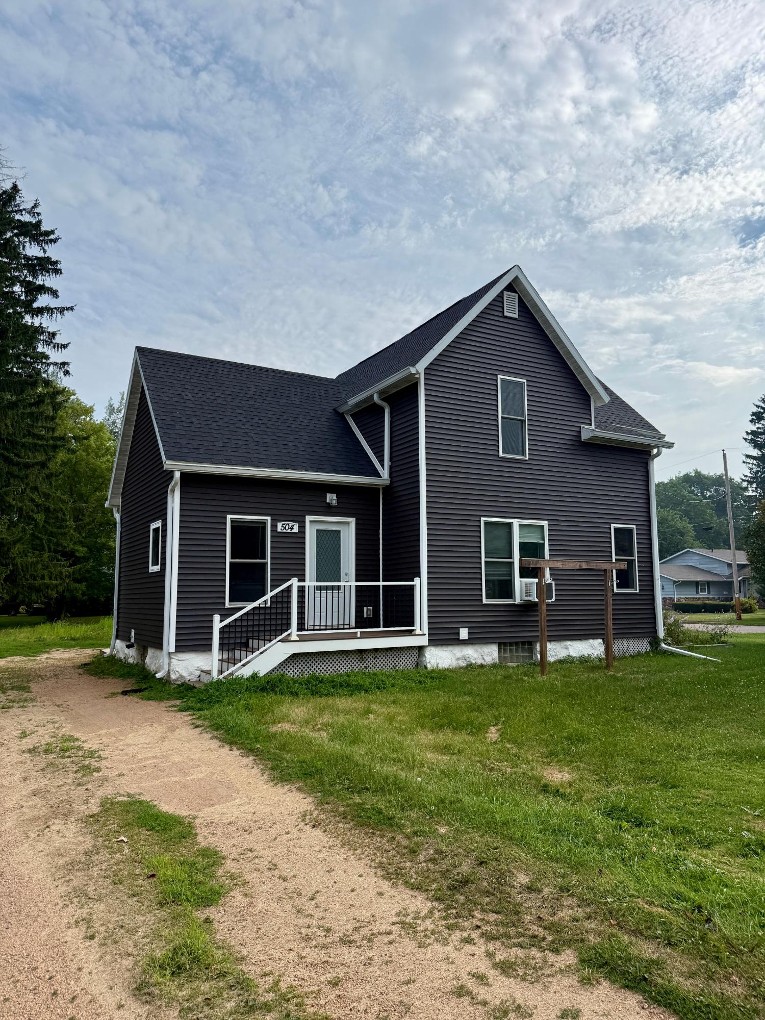 504 FREIBURGER AVE