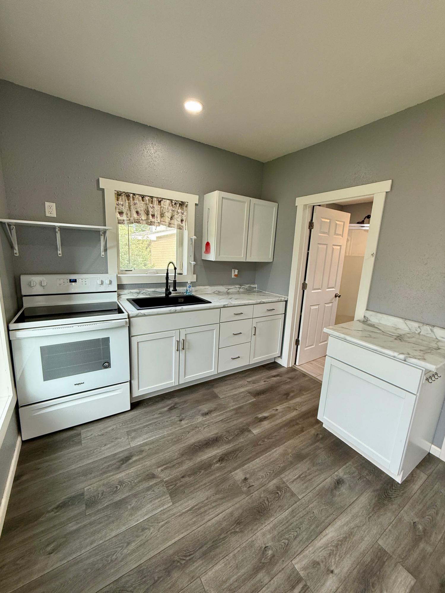 504 FREIBURGER AVE