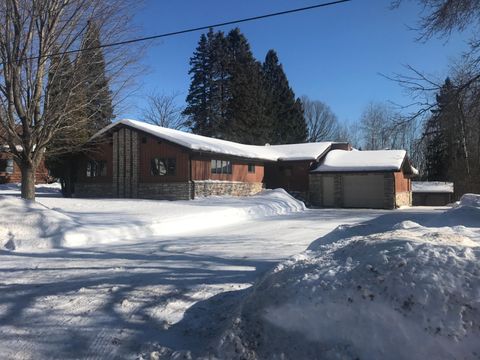 895 7TH AVE Park Falls WI 54552