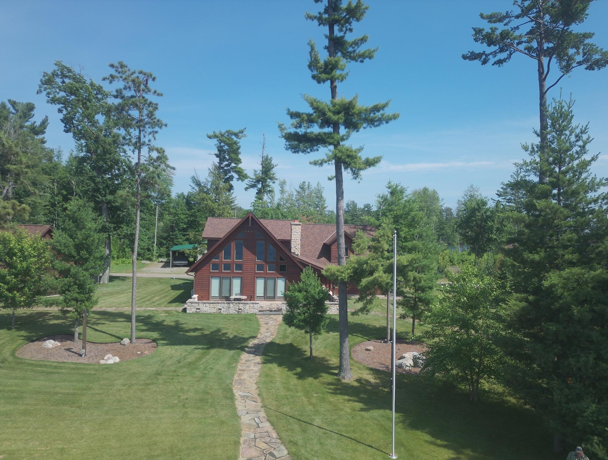 N12016 PINE LN