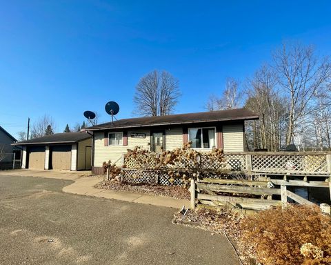 120 FAYETTE ST Phillips WI 54555