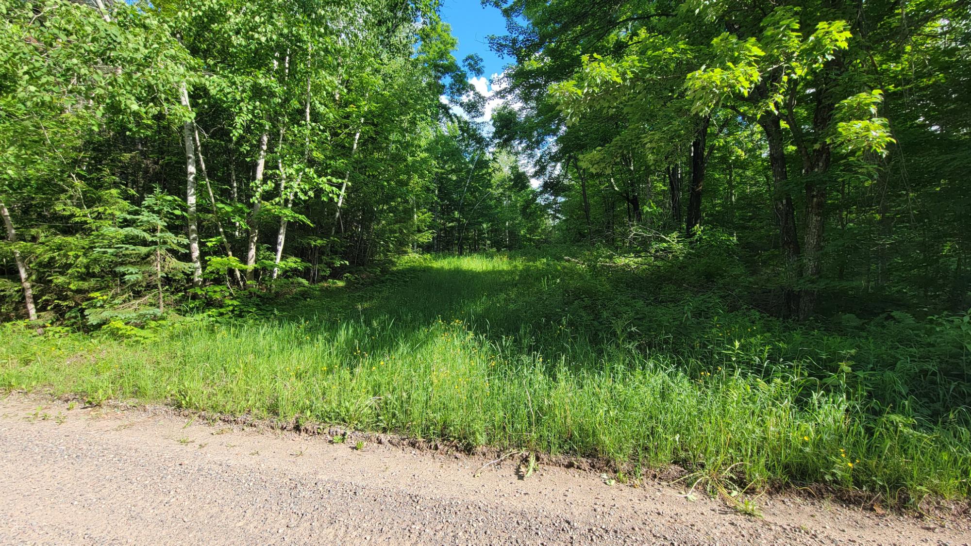 ON HUNTING RIVER RD