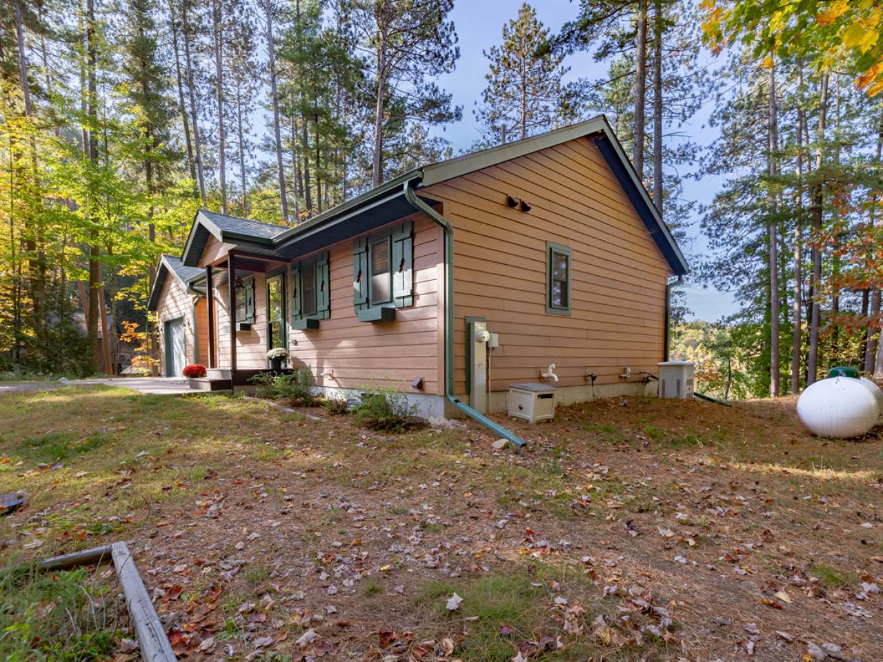 N11537 SQUAW LAKE RD