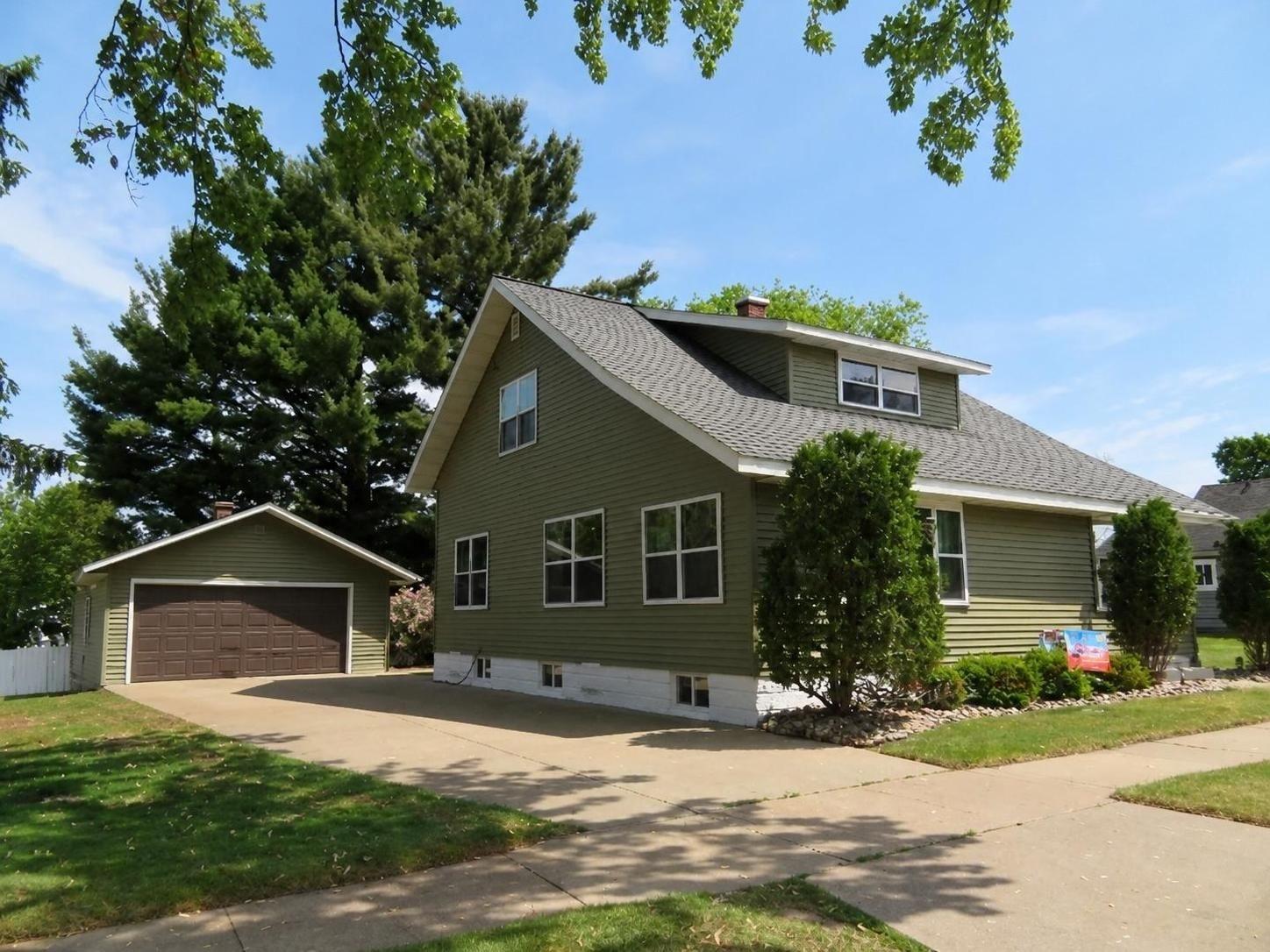 Photo 1 of 61 — 1208 9TH ST E, Merrill, WI 54452