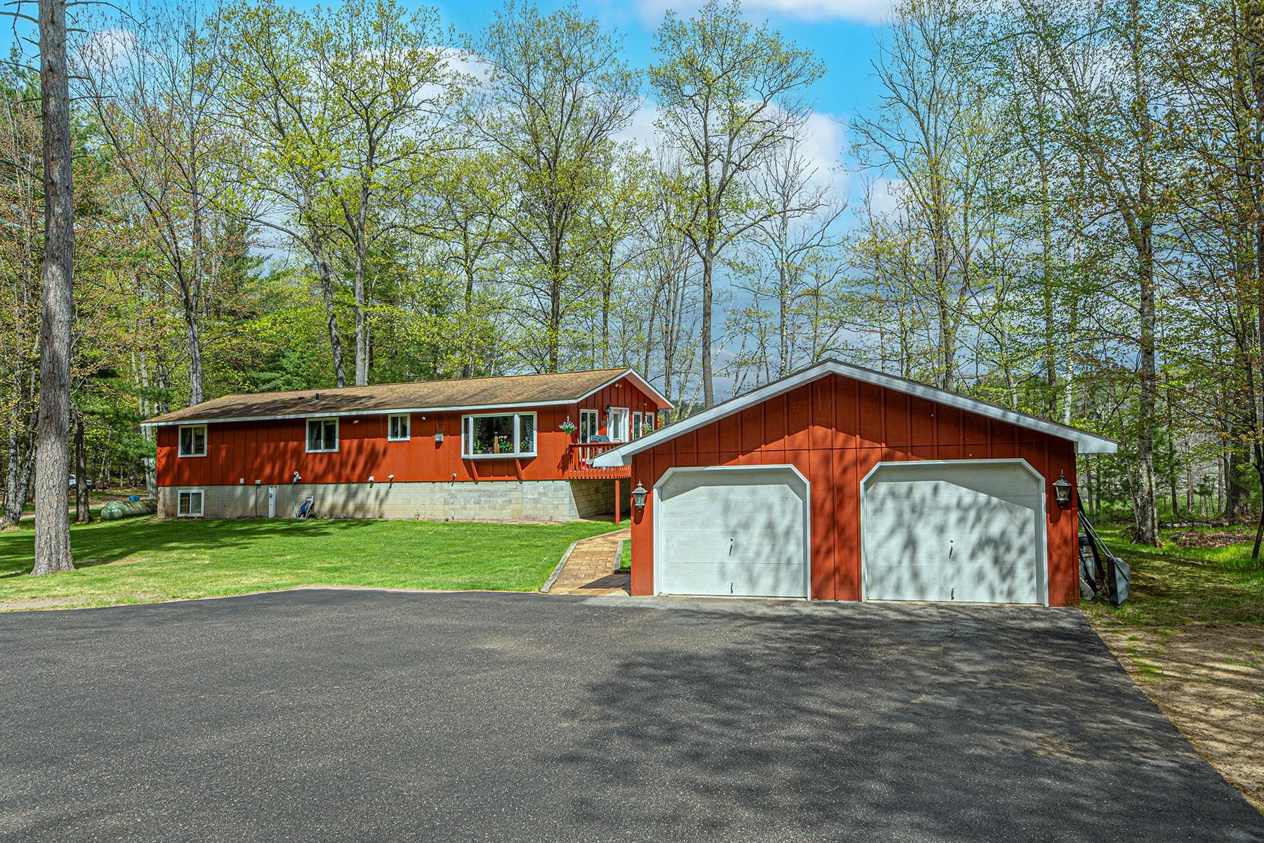 1538 LOTUS LN