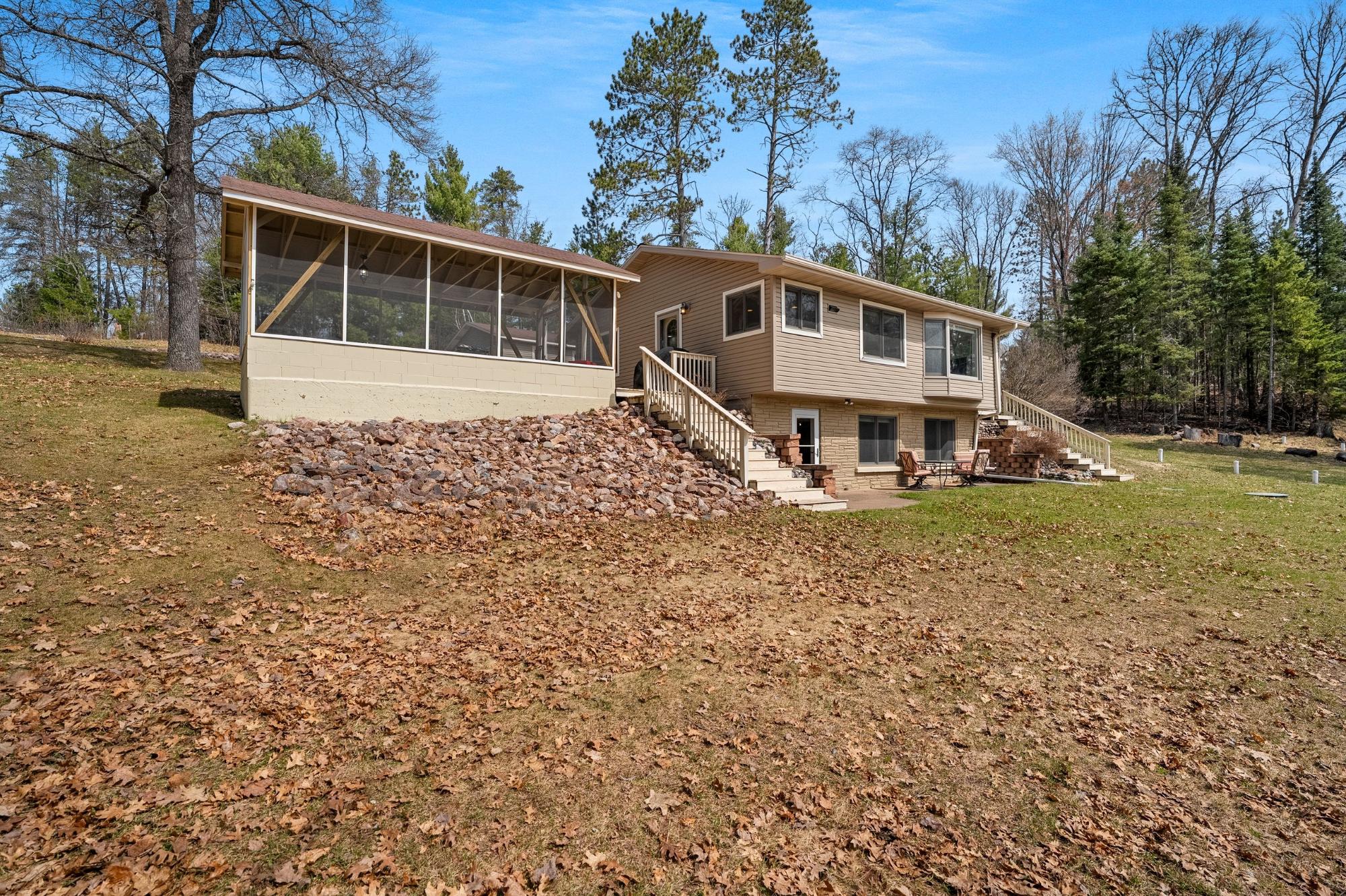 2135 REGINA DR