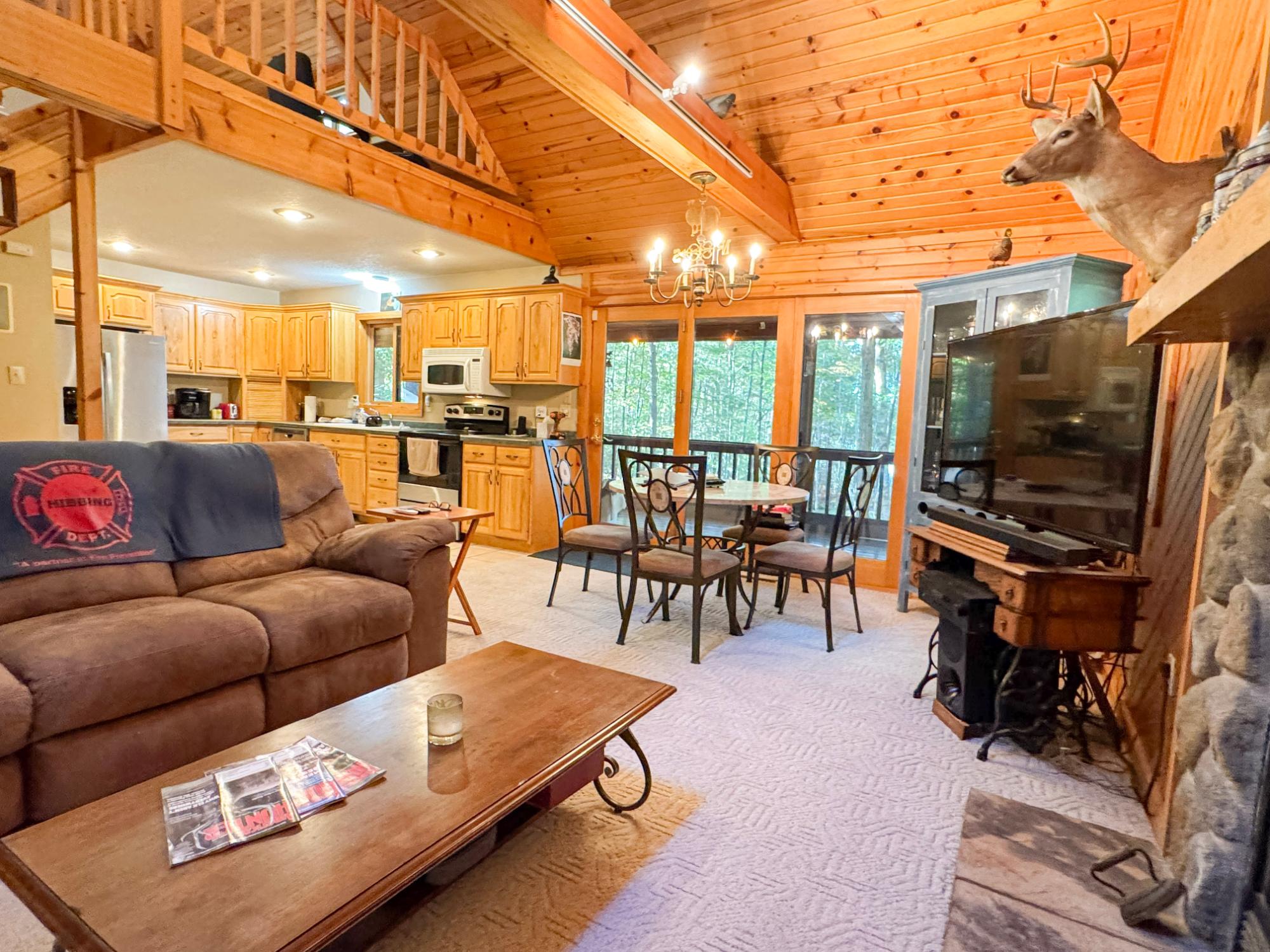 14886 REDPOLL LN