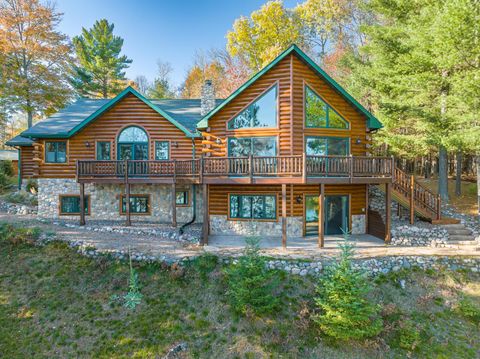 3717 CHAIN O LAKES RD Eagle River WI 54521