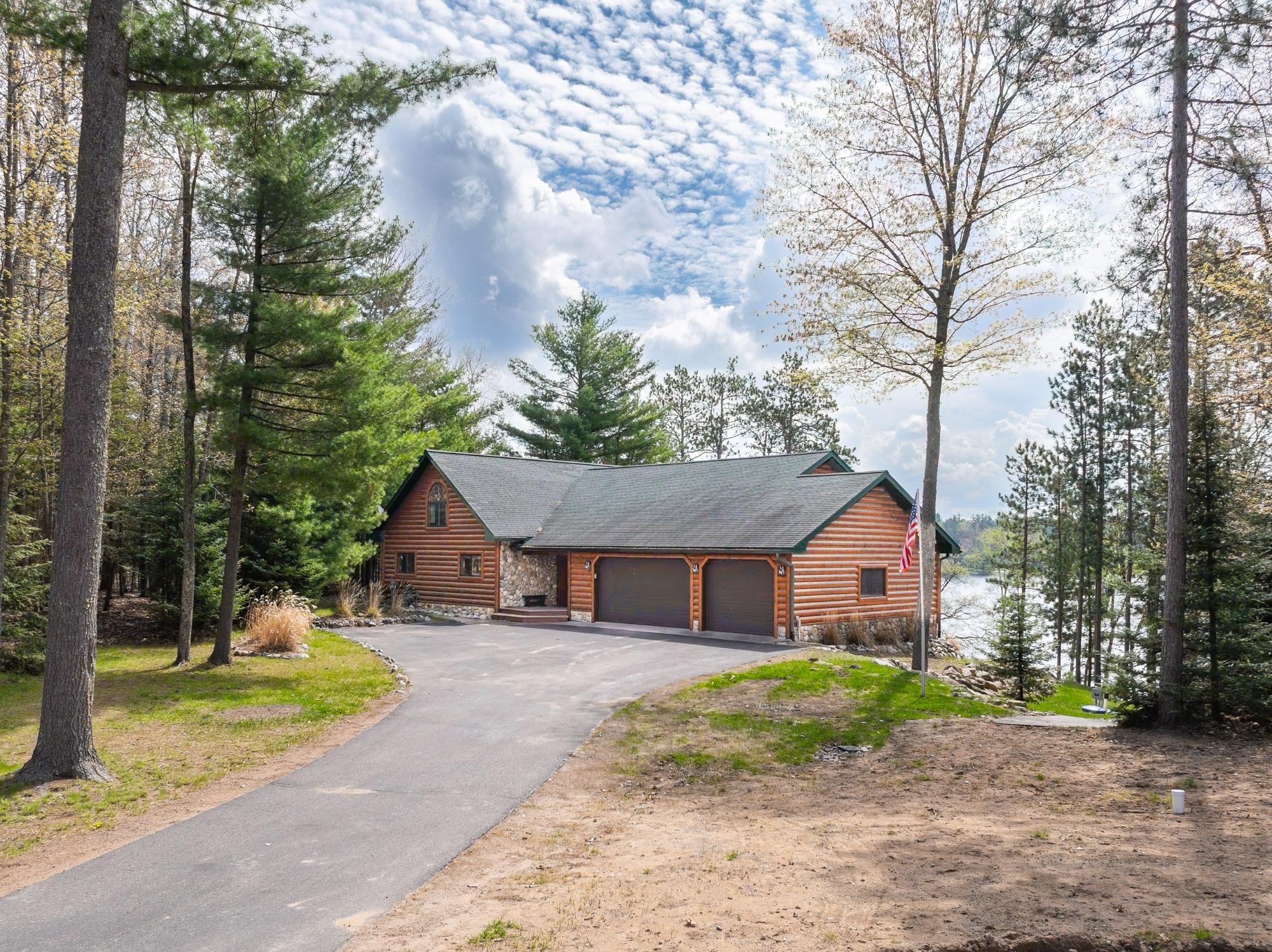 3717 CHAIN O LAKES RD