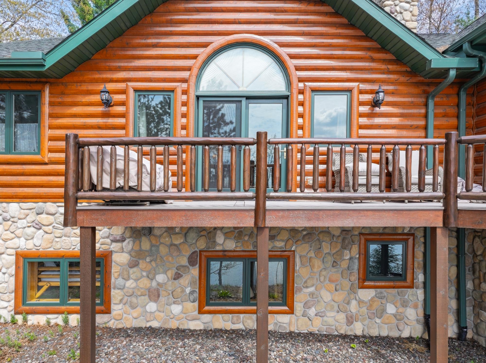 3717 CHAIN O LAKES RD