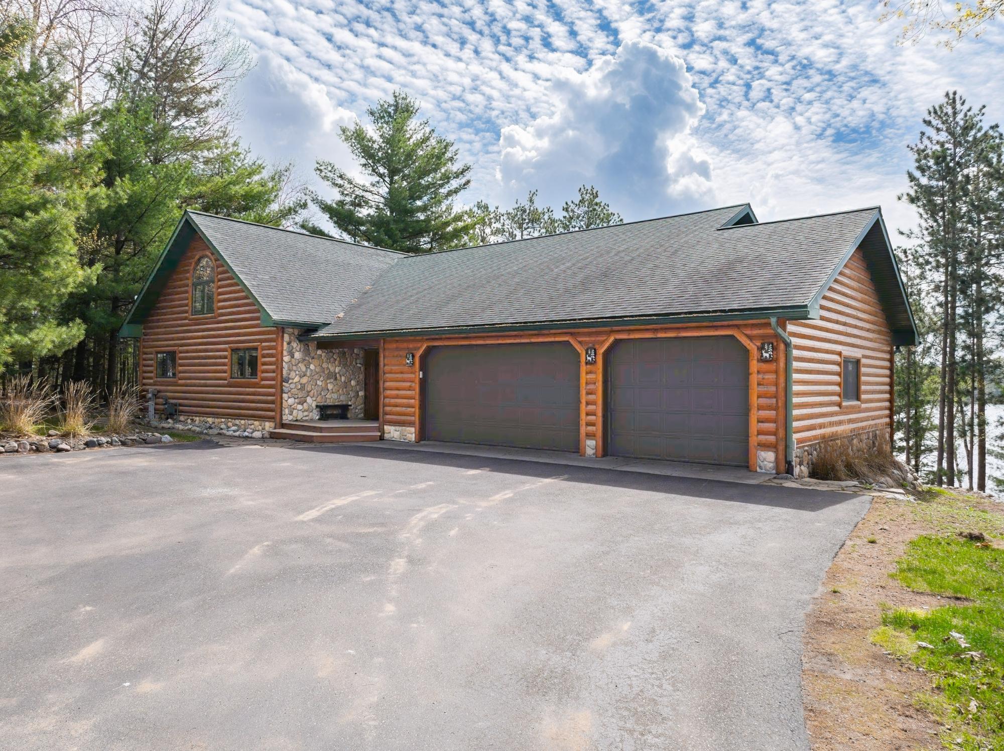 3717 CHAIN O LAKES RD