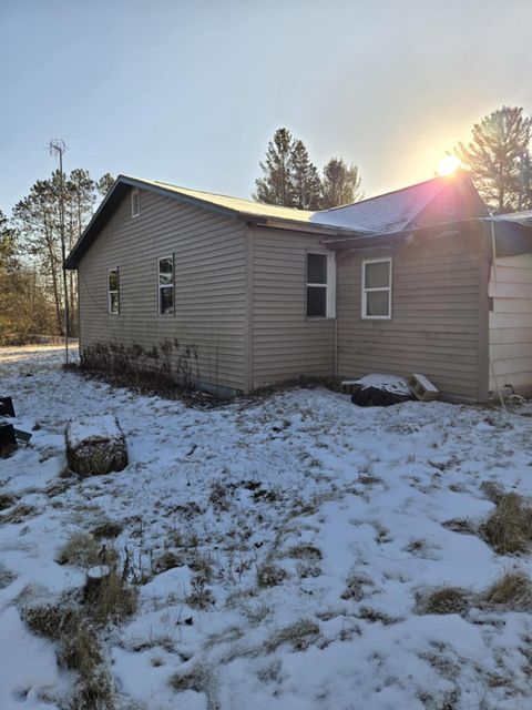 4441 HWY 32 Laona WI 54511