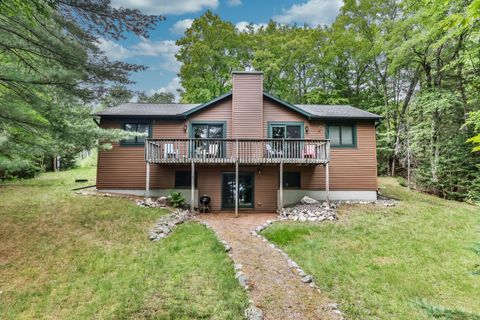8428 ROCK LAKE RD W Winchester WI 54557