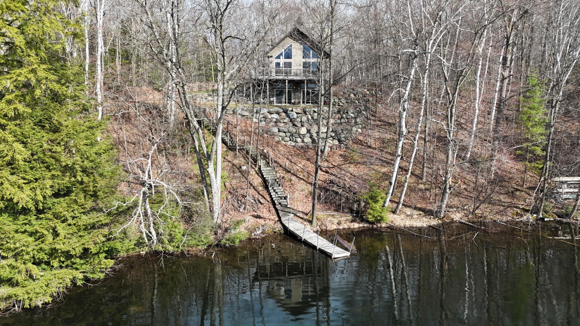 W1007 SEVEN ISLAND LAKE DR W