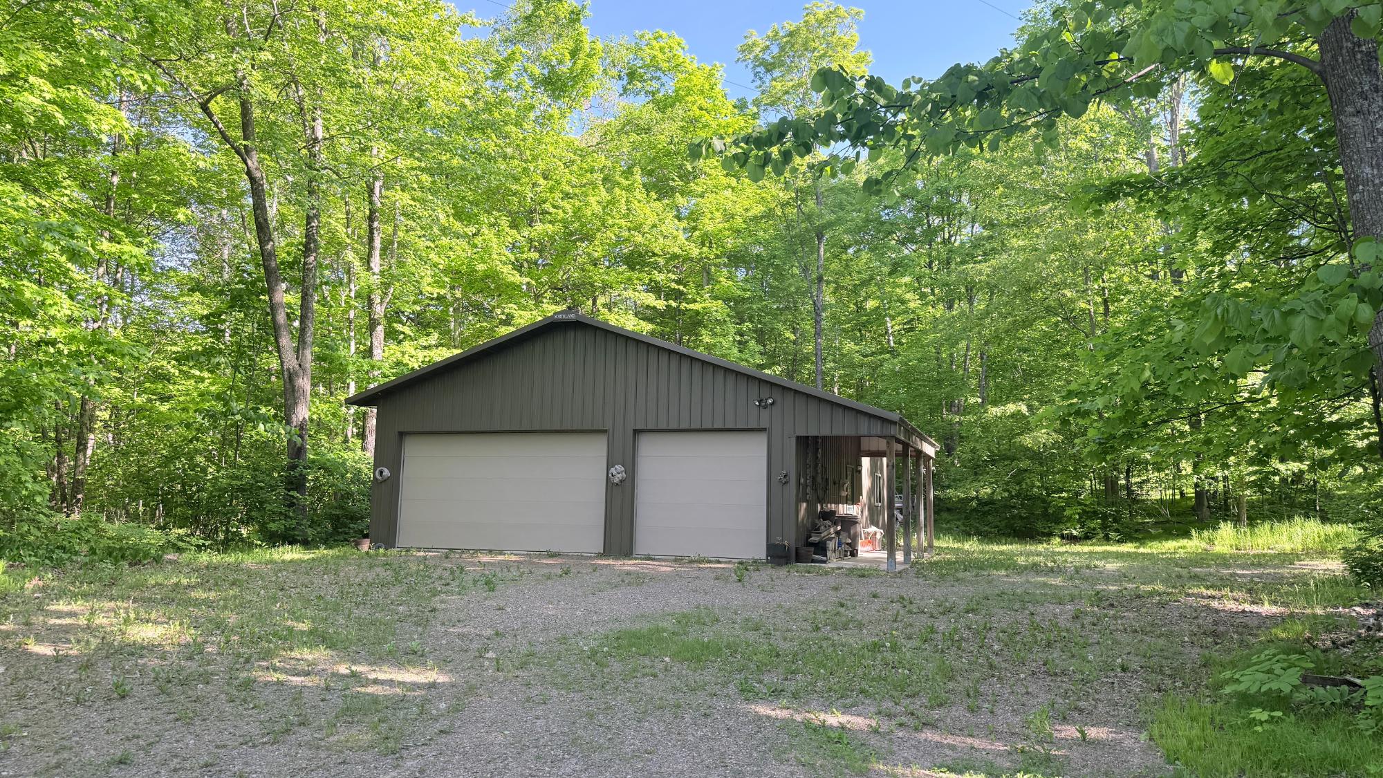 W1007 SEVEN ISLAND LAKE DR W