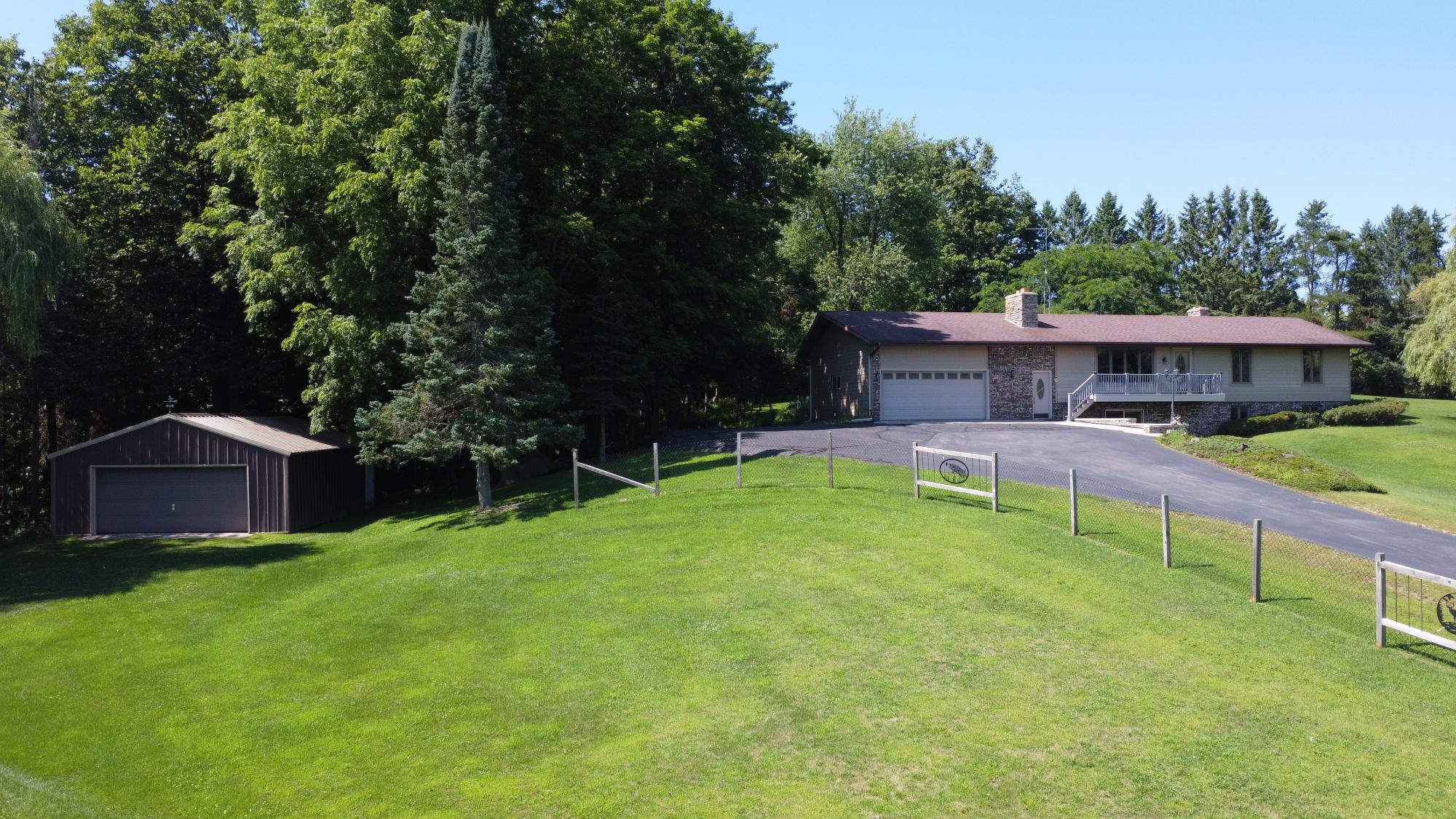 N2008 MAPLE RD