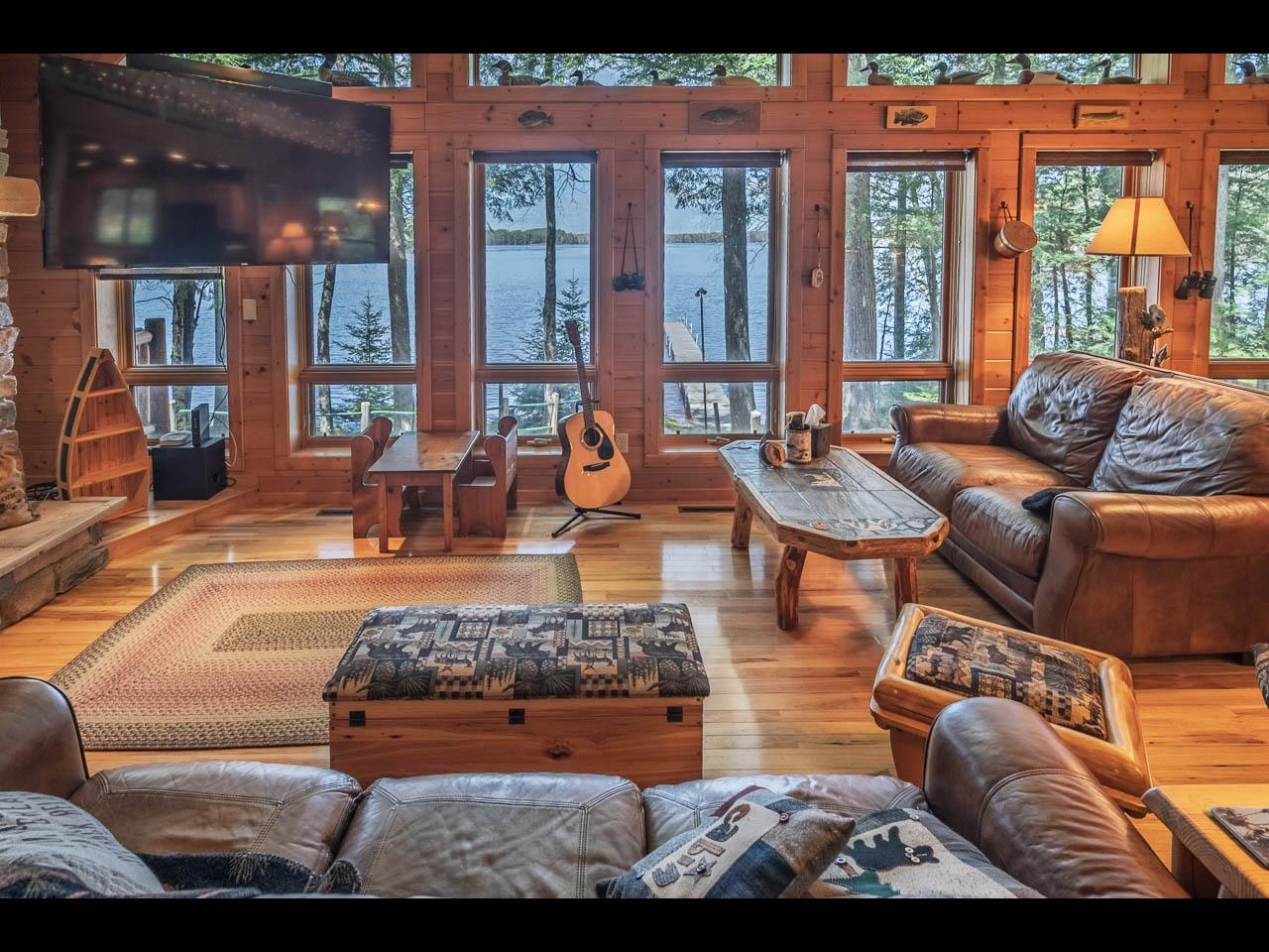 13734 CHRISSIE LN