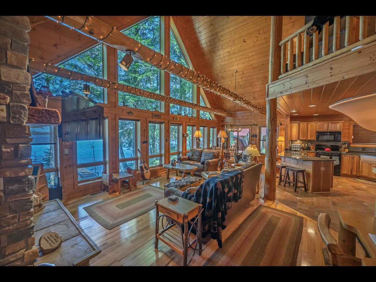 13734 CHRISSIE LN
