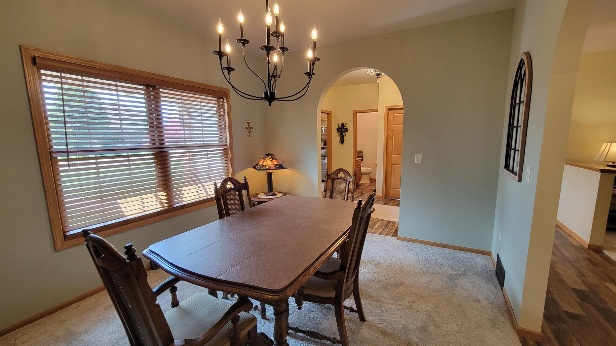 635 LAURISA LN
