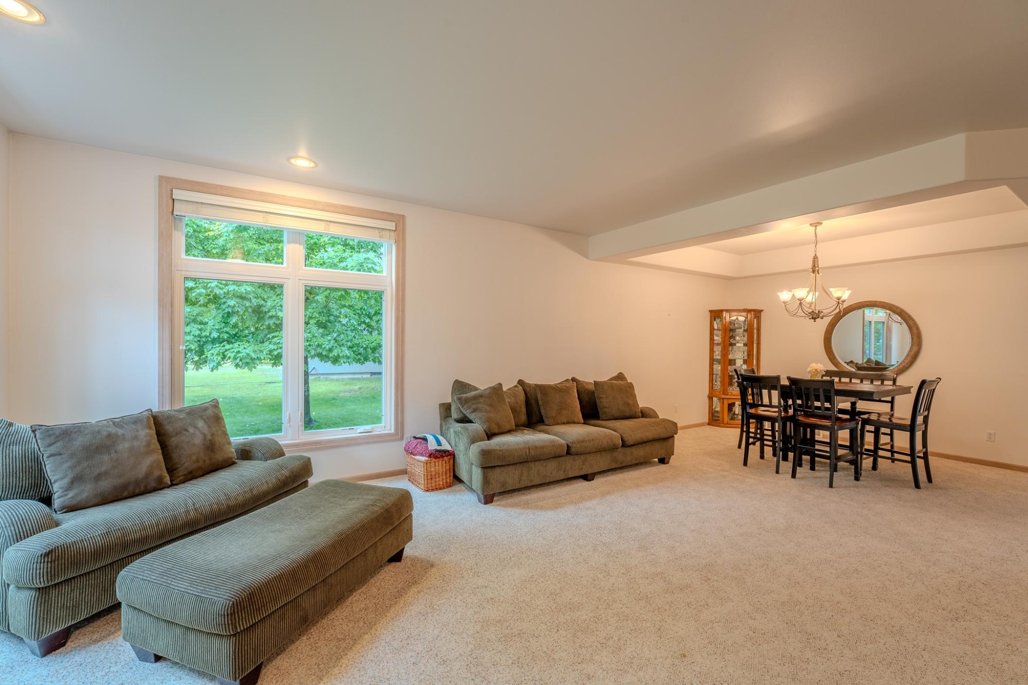 1102 MICHLER CRST