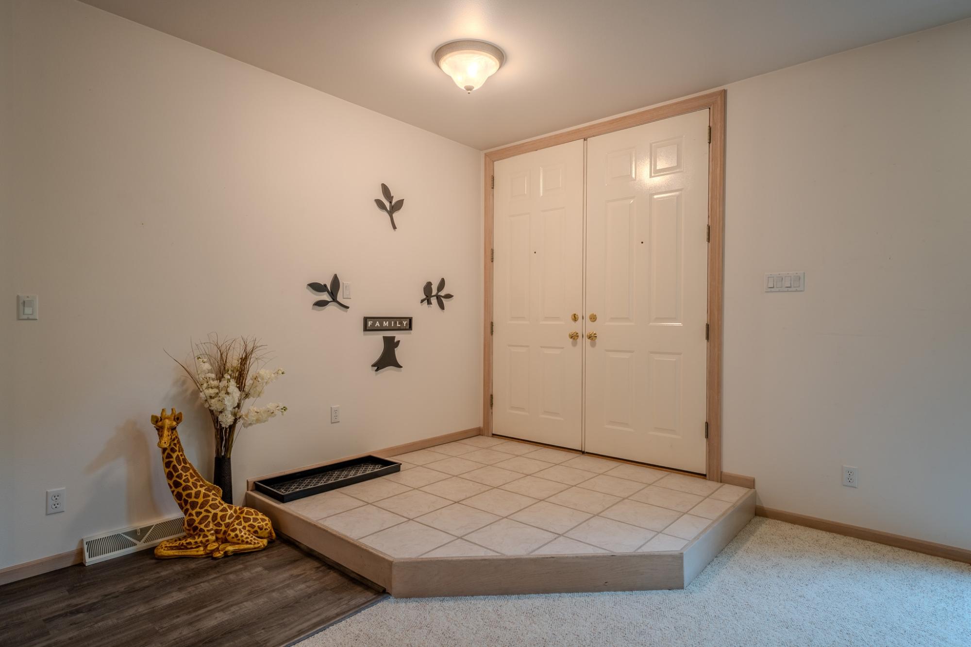 1102 MICHLER CRST