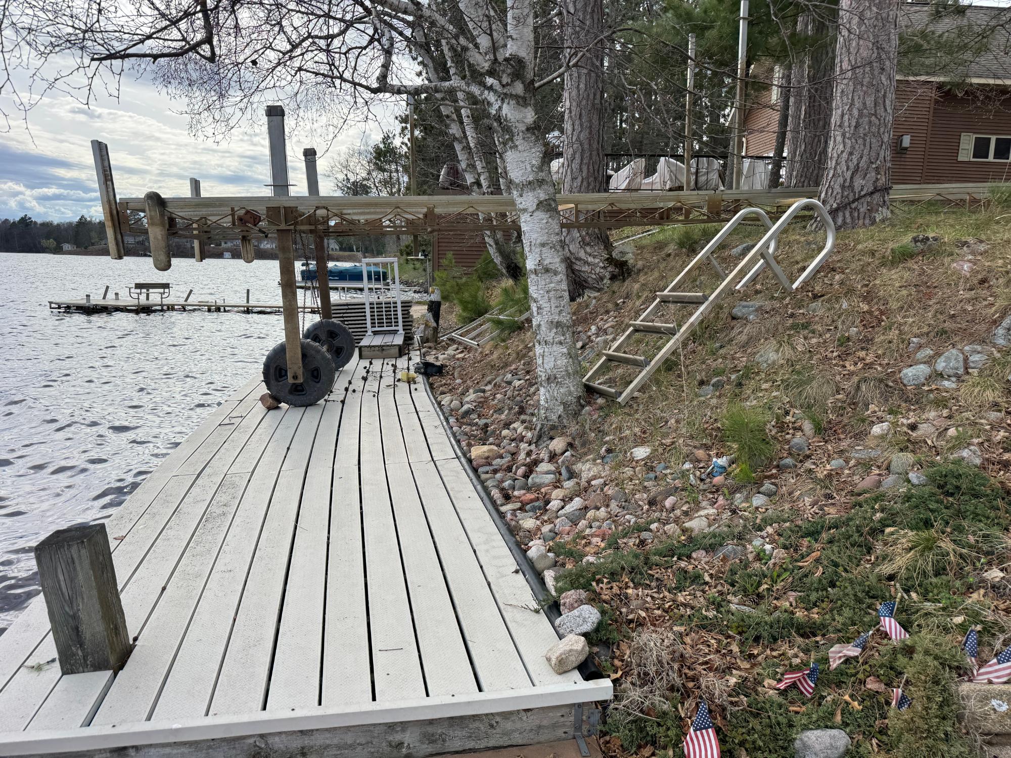2027 THE POINT RD