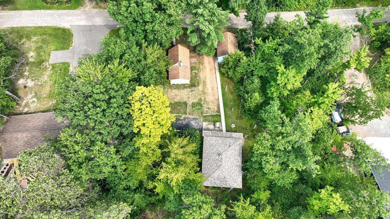 N10884 CIRCLE DR N10888