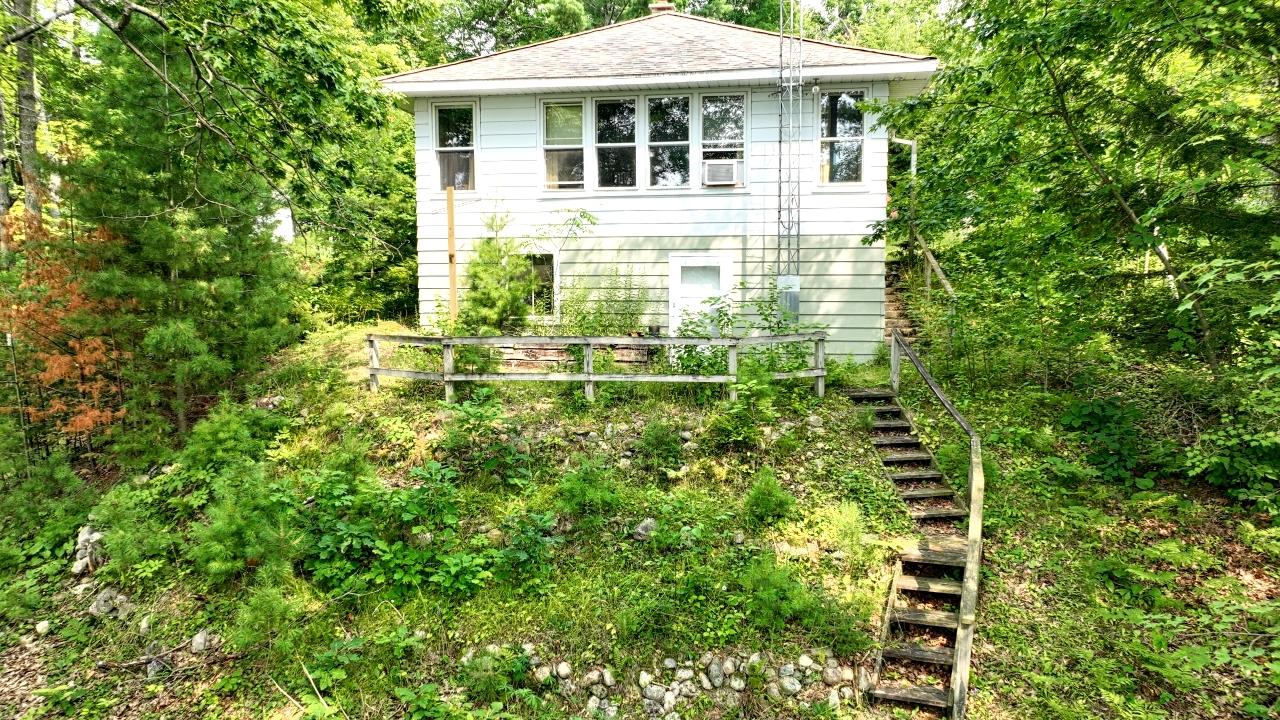 N10884 CIRCLE DR N10888