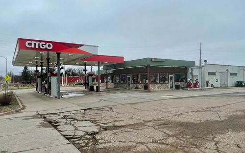127 BROADWAY AVE W Medford WI 54451
