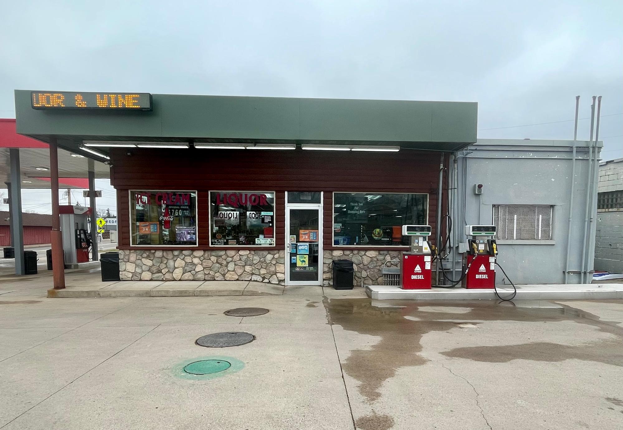 127 BROADWAY AVE W