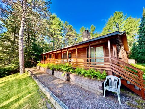 660 BLOOM RD Eagle River WI 54521
