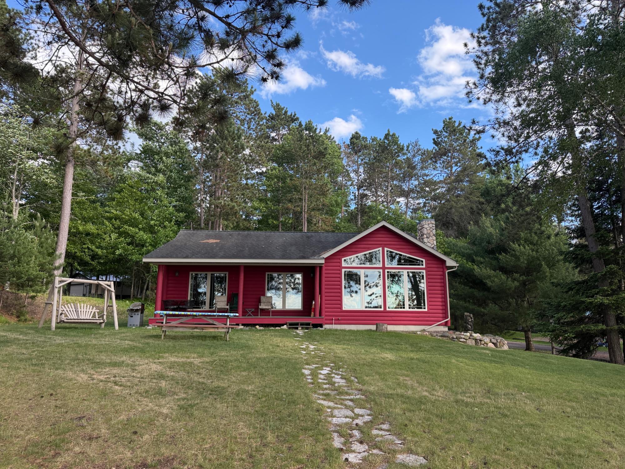1066 CEDAROMA DR