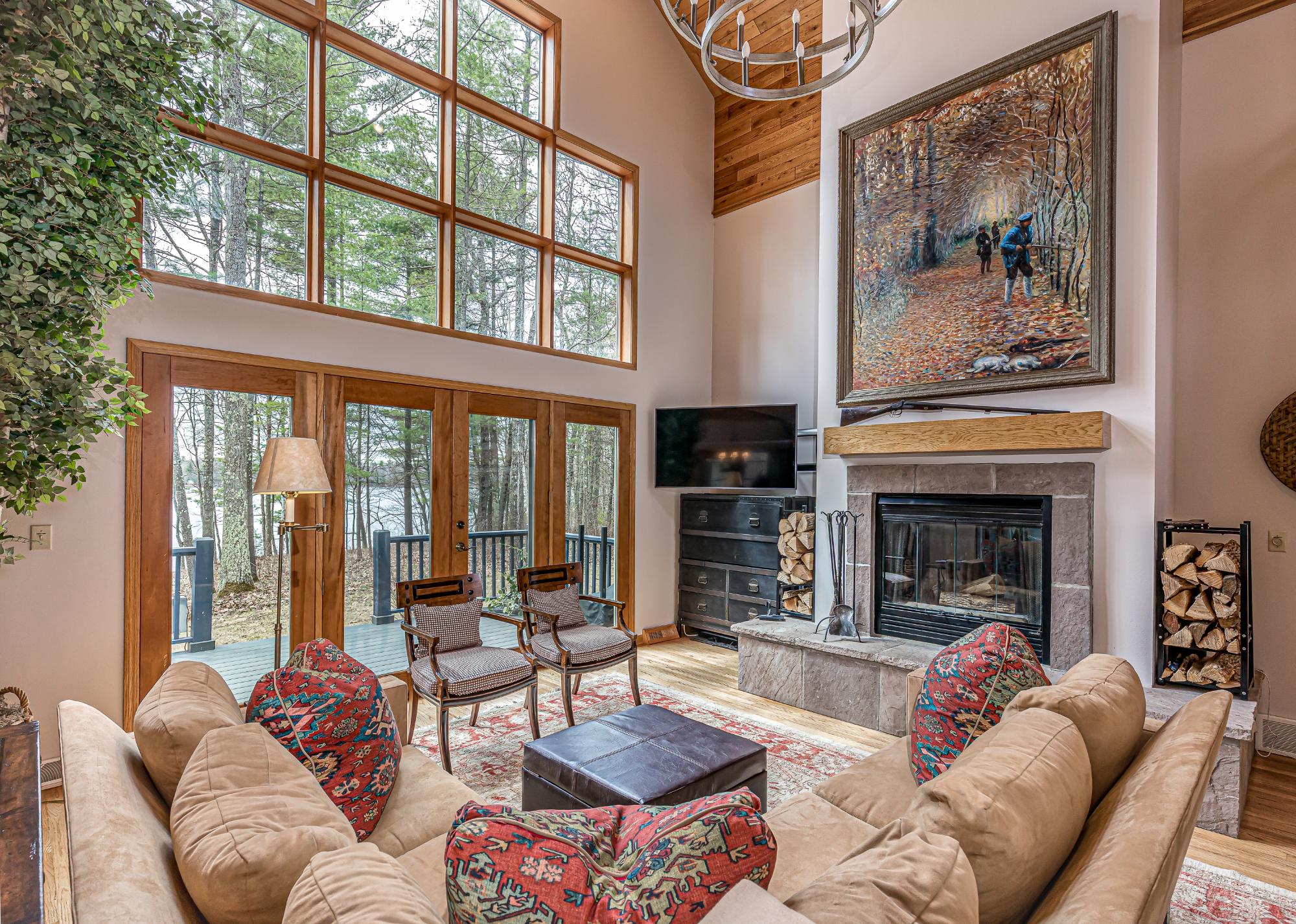 4217 DIAMOND LAKE RD