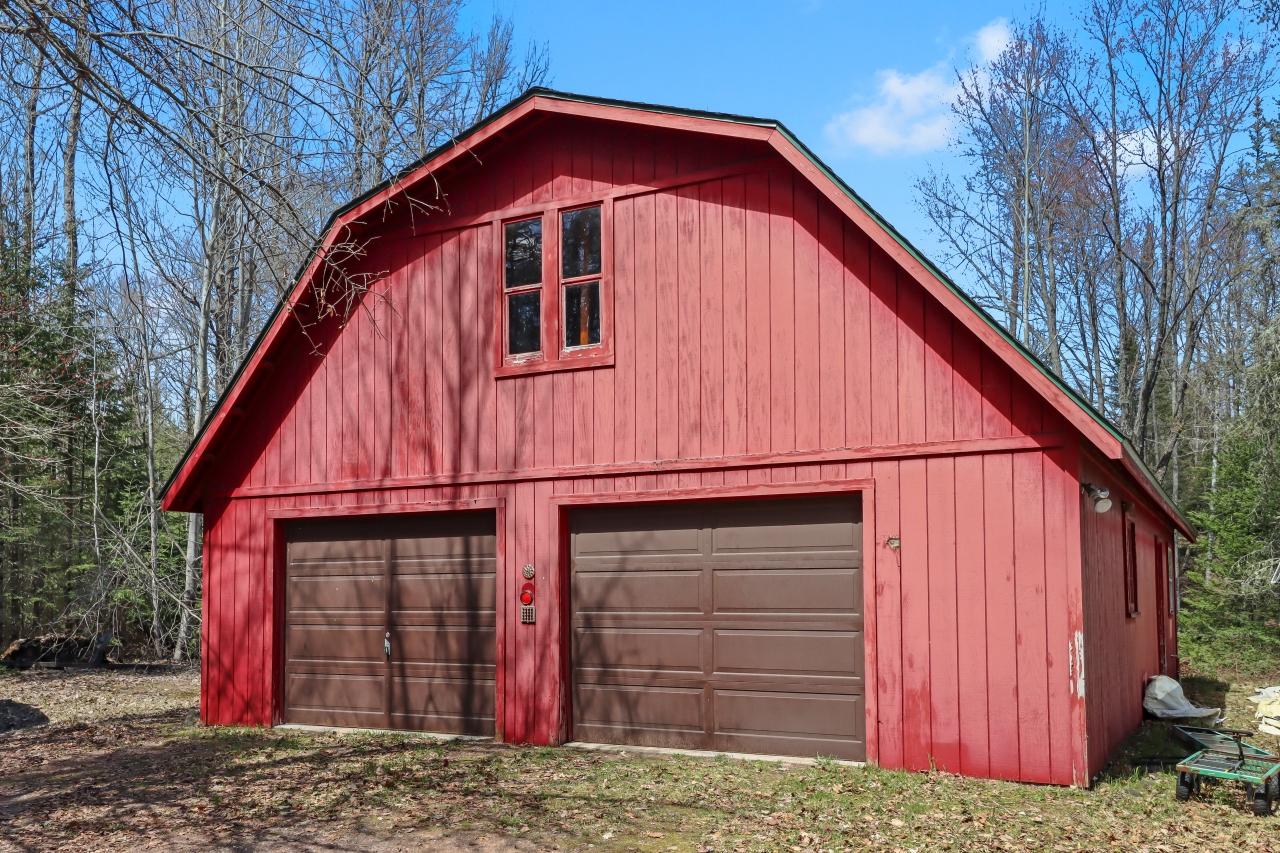 7032 LITTLE PAPOOSE RD